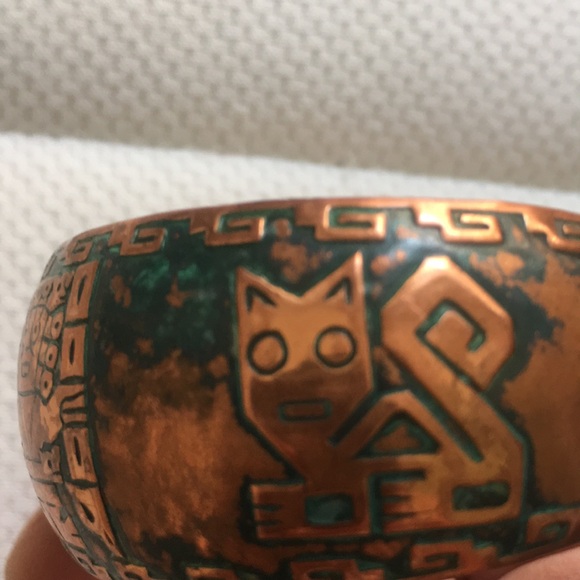 Vintage Solid Copper Inca Cuff Bracelet - Mayan Aztec Inspired - Picture 5 of 10